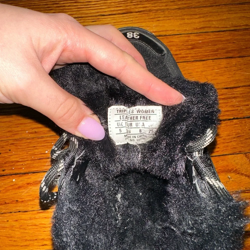 100% Authentic Balenciaga triple s sneakers - Picture 6 of 6